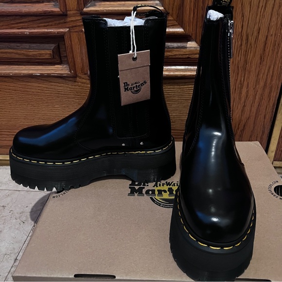 Dr. Marten 2976 Max Boot in Black Leather - Picture 9 of 10